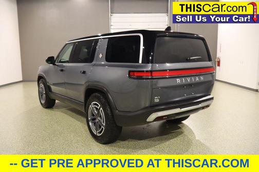 2025 Rivian R1S 