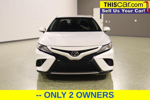 Wind Chill Pearl 2018 Toyota Camry XSE