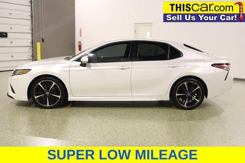 Wind Chill Pearl 2018 Toyota Camry XSE