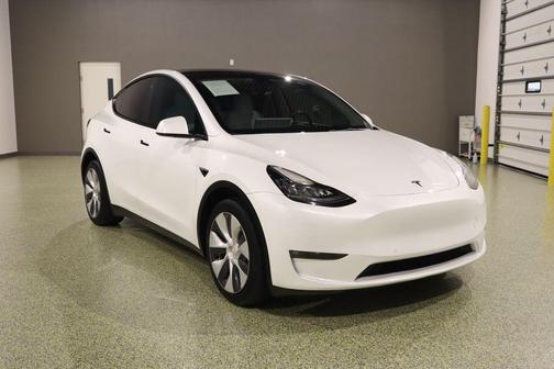 Off White 2022 Tesla Model Y Long Range Dual Motor All-Wheel Drive
