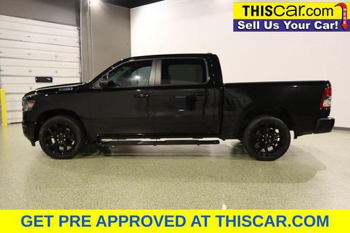 Diamond Black Crystal Pearlcoat 2023 RAM 1500 Big Horn/Lone Star