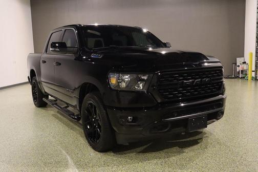 Diamond Black Crystal Pearlcoat 2023 RAM 1500 Big Horn/Lone Star