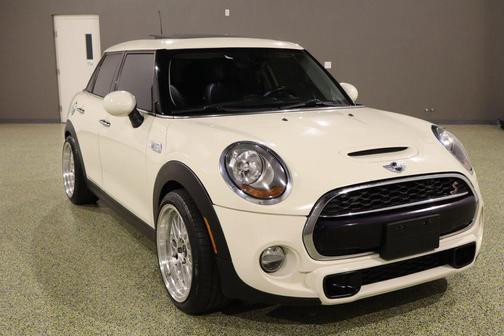 2016 MINI Hardtop Base