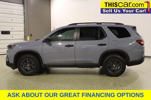 Sonic Gray Pearl 2025 Honda Pilot TrailSport