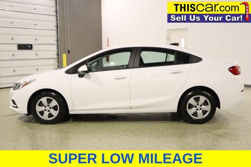 Summit White 2018 Chevrolet Cruze LS