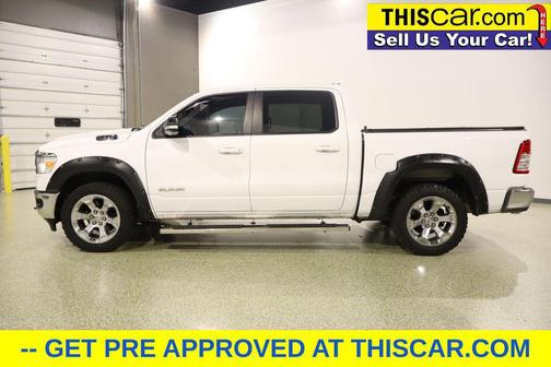 Bright White Clearcoat 2022 RAM 1500 Big Horn/Lone Star