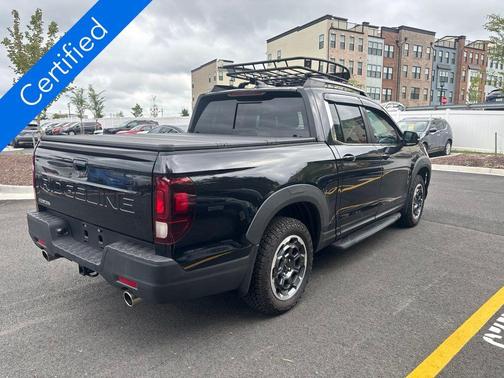 Crystal Black Pearl 2025 Honda Ridgeline RTL
