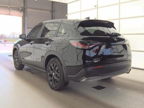 Crystal Black Pearl 2025 Honda HR-V Sport