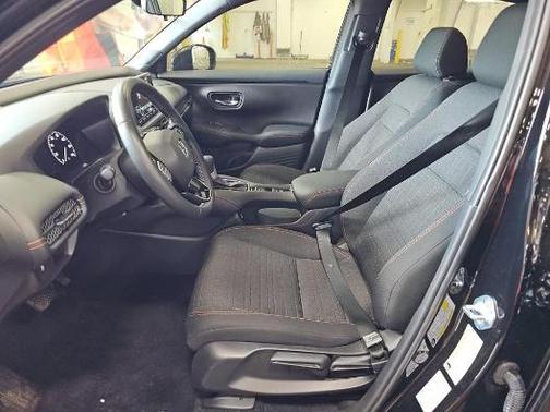Crystal Black Pearl 2025 Honda HR-V Sport
