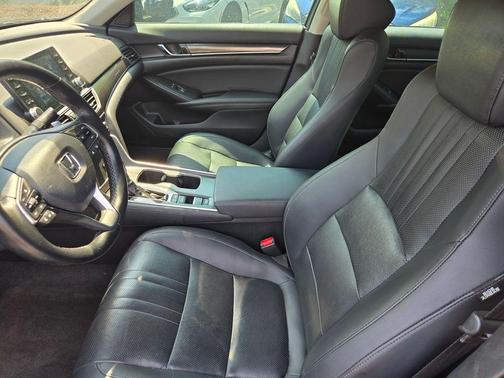 Crystal Black Pearl 2022 Honda Accord Sport SE