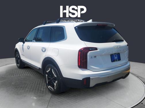 Glacial White Pearl 2024 Kia Telluride S