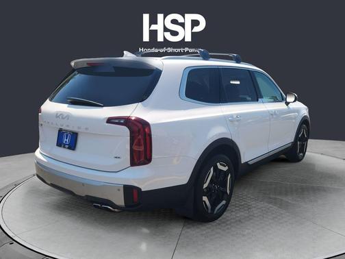 Glacial White Pearl 2024 Kia Telluride S