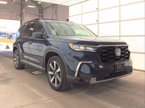 Obsidian Blue Pearl 2023 Honda Pilot Touring