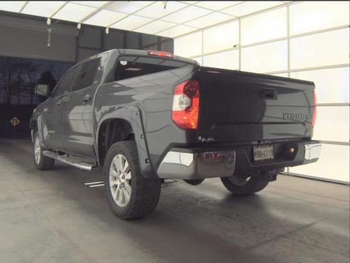 Magnetic Gray Metallic 2018 Toyota Tundra SR5