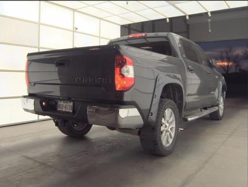 Magnetic Gray Metallic 2018 Toyota Tundra SR5