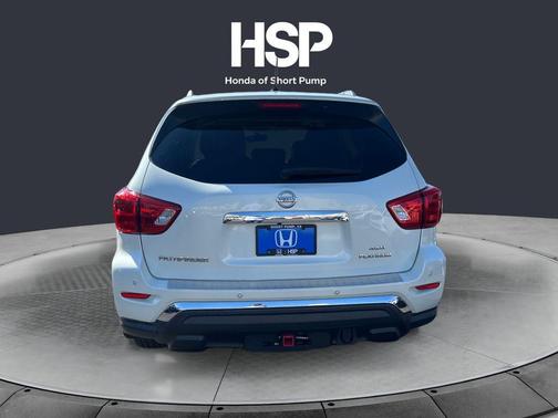 2017 Nissan Pathfinder Platinum