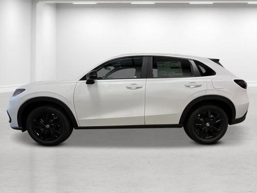 Platinum White Pearl 2027 Honda HR-V Sport