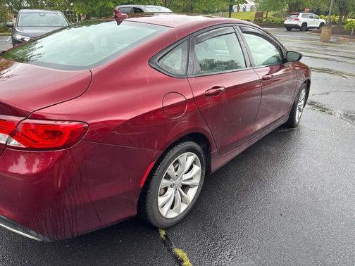 Velvet 2016 Chrysler 200 S
