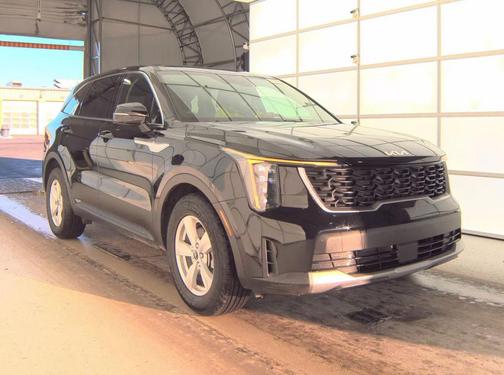 Ebony Black 2025 Kia Sorento LX