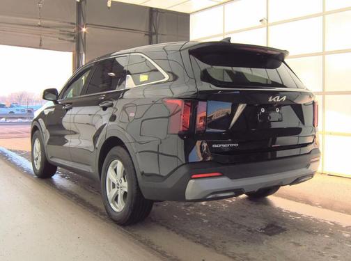 Ebony Black 2025 Kia Sorento LX