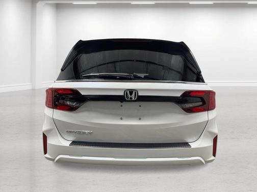 Platinum White Pearl 2026 Honda Odyssey EX-L