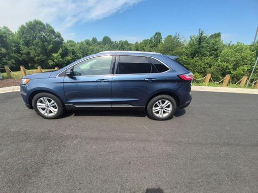 Blue 2019 Ford Edge SEL