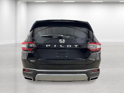 Crystal Black Pearl 2026 Honda Pilot EX-L