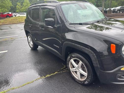 Black 2017 Jeep Renegade Latitude