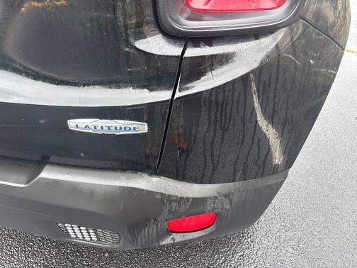 Black 2017 Jeep Renegade Latitude