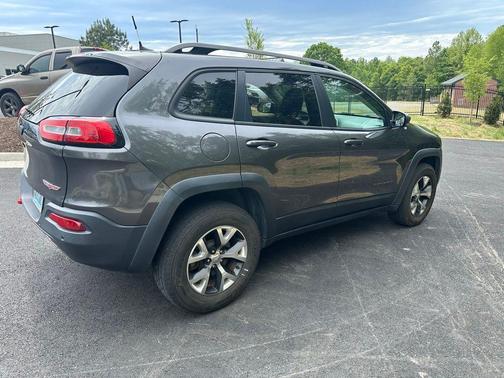 Granite Crystal Clearcoat Metallic 2017 Jeep Cherokee Trailhawk