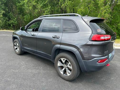 Granite Crystal Clearcoat Metallic 2017 Jeep Cherokee Trailhawk