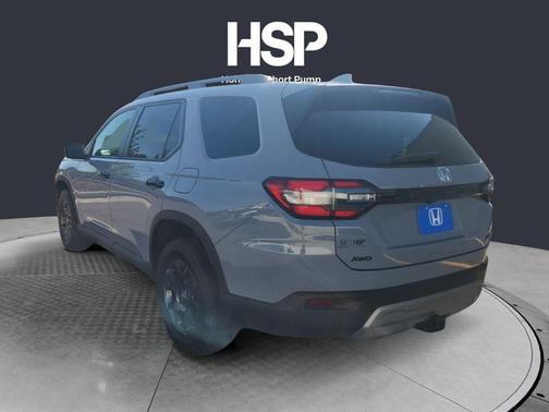 Sonic Gray Pearl 2025 Honda Pilot TrailSport