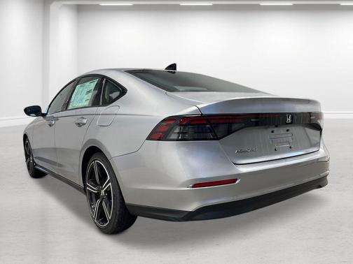 Solar Silver Metallic 2026 Honda Accord SE