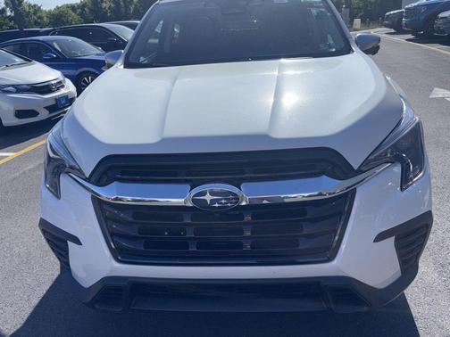 Crystal White Pearl 2023 Subaru Ascent Limited 7-Passenger