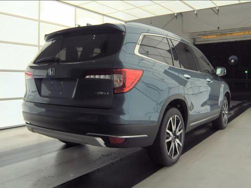 2022 Honda Pilot Touring 7-Passenger