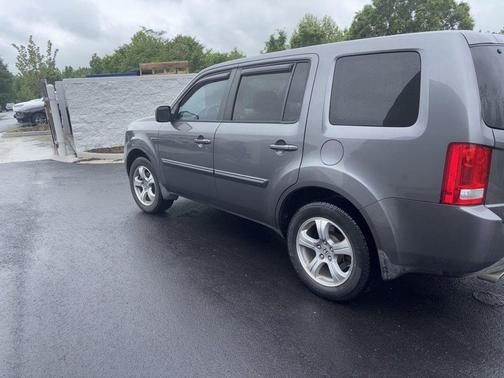 Modern Steel Metallic 2015 Honda Pilot EX