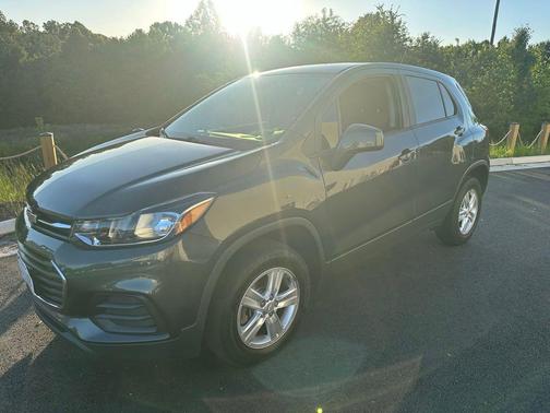 Nightfall Gray Metallic 2019 Chevrolet Trax LS