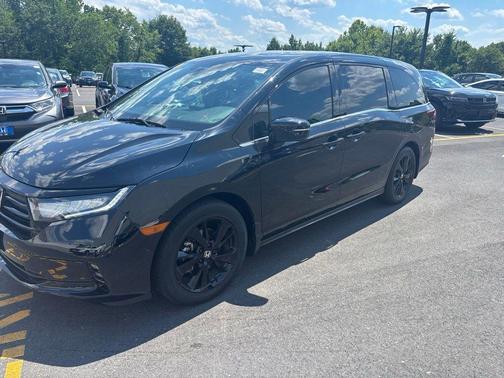 Crystal Black Pearl 2024 Honda Odyssey Sport