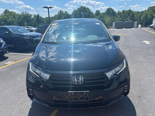 Crystal Black Pearl 2024 Honda Odyssey Sport