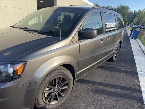 Granite Crystal Clearcoat Metallic 2019 Dodge Grand Caravan GT