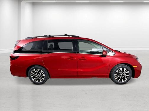 Radiant Red Metallic II 2026 Honda Odyssey Elite