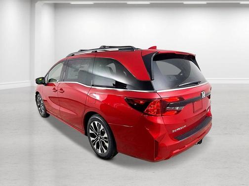 Radiant Red Metallic II 2026 Honda Odyssey Elite