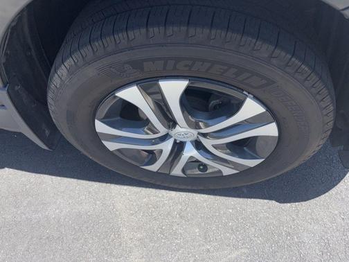 Magnetic Gray Metallic 2017 Toyota RAV4 LE