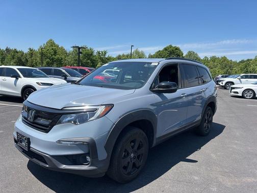 Sonic Gray Pearl 2022 Honda Pilot TrailSport