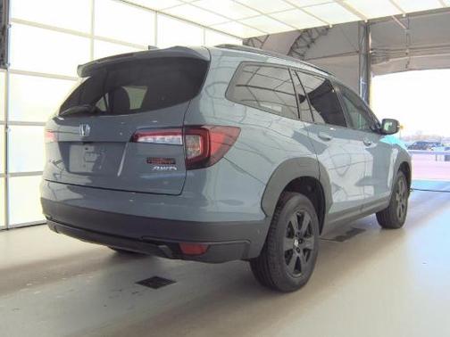 Sonic Gray Pearl 2022 Honda Pilot TrailSport