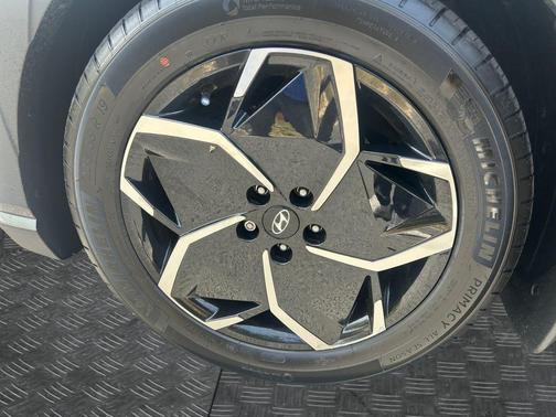 Gray 2024 Hyundai IONIQ 5 SEL