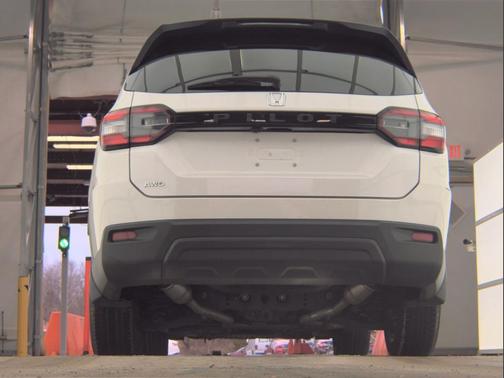 Platinum White Pearl 2023 Honda Pilot LX