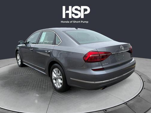 Platinum Gray Metallic 2017 Volkswagen Passat 1.8T S