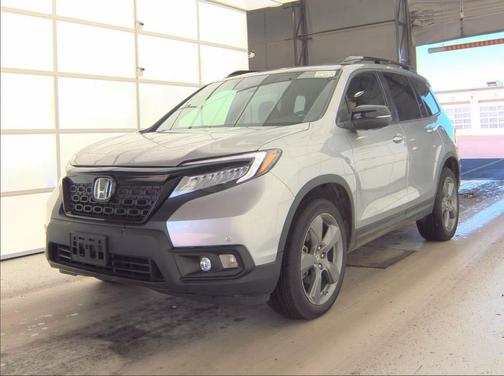 Lunar Silver Metallic 2019 Honda Passport Touring