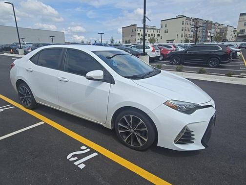 Super White 2019 Toyota Corolla SE